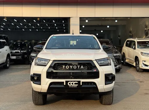 Toyota Hilux Revo GR-S 2025
