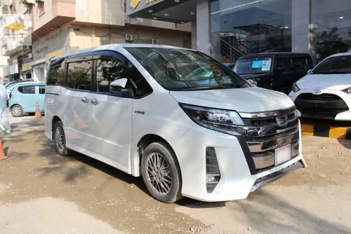 Toyota Noah G 2018