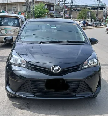 Toyota Vitz F 1.0 2015