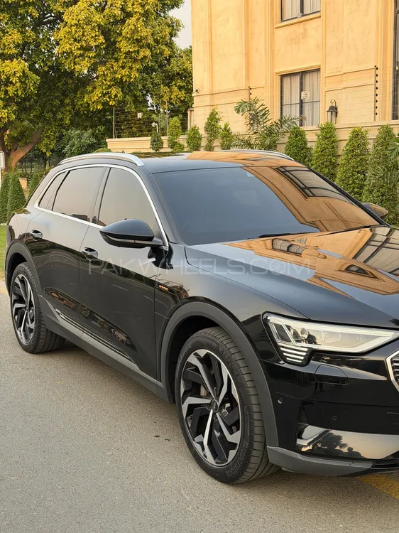 Audi e-tron 2022 for Sale in Lahore Audi e-tron 2022 for Sale in Lahore Image-3