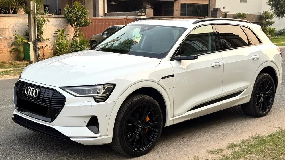 Audi e-tron 2020 for Sale in Lahore Audi e-tron 2020 for Sale in Lahore Image-5