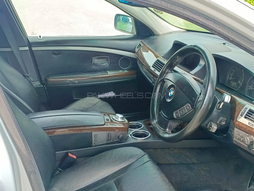 BMW 7 Series 2004 for Sale in Lahore BMW 7 Series 2004 for Sale in Lahore Image-12