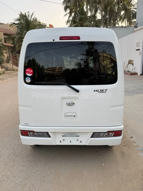 Daihatsu Hijet 2020 for Sale in Karachi Daihatsu Hijet 2020 for Sale in Karachi Image-9