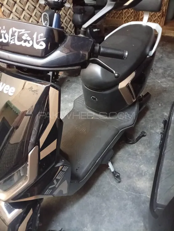 Evee Gen-Z 2025 for Sale Evee Gen-Z 2025 for Sale Image-4