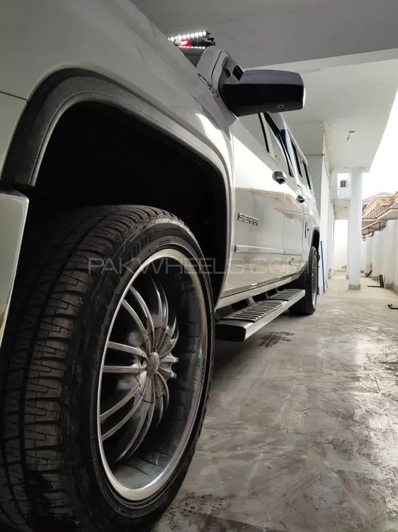 GMC Sierra 2014 for Sale in Islamabad GMC Sierra 2014 for Sale in Islamabad Image-5