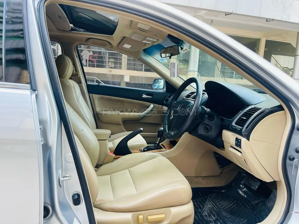 Honda Accord 2002 for Sale in Rawalpindi Honda Accord 2002 for Sale in Rawalpindi Image-11