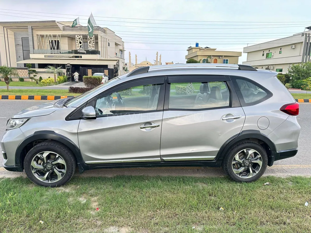 Honda BR-V 2020 for Sale in Gujranwala Honda BR-V 2020 for Sale in Gujranwala Image-5