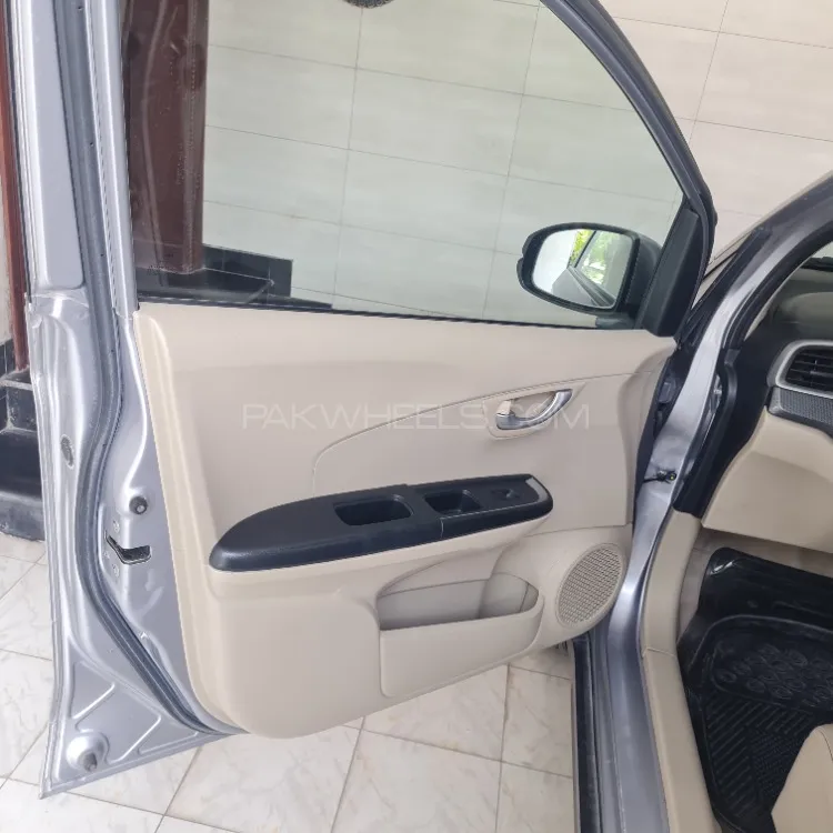 Honda BR-V 2019 for Sale in Lahore Honda BR-V 2019 for Sale in Lahore Image-11