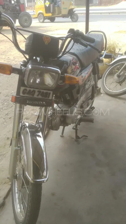 Honda CD 70 2019 for Sale Honda CD 70 2019 for Sale Image-4