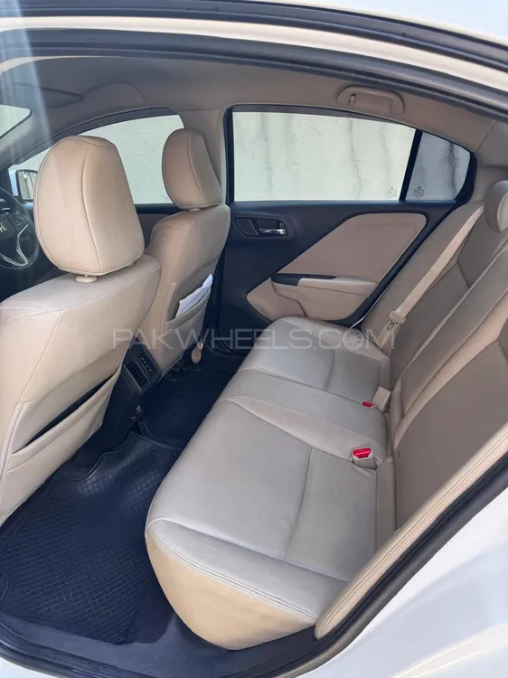 Honda City 2022 for Sale in Islamabad Honda City 2022 for Sale in Islamabad Image-6