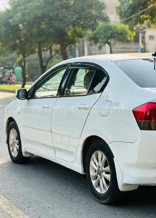 Honda City 2013 for Sale in Lahore Honda City 2013 for Sale in Lahore Image-4