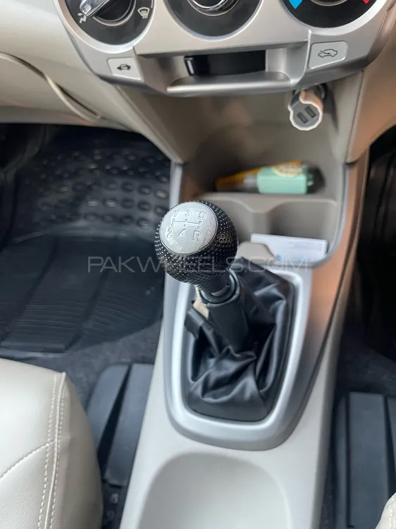 Honda City 2015 for Sale in Rawalpindi Honda City 2015 for Sale in Rawalpindi Image-13