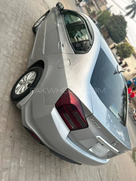 Honda City 2019 for Sale in Gujranwala Honda City 2019 for Sale in Gujranwala Image-10