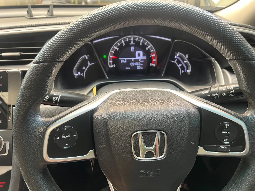 Honda Civic 2016 for Sale in Multan Honda Civic 2016 for Sale in Multan Image-6