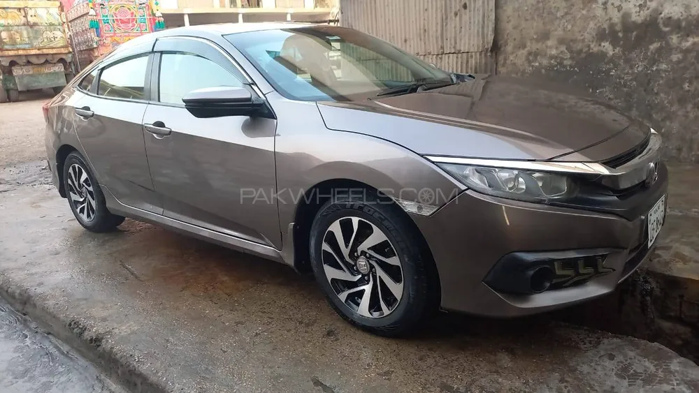 Honda Civic 2016 for Sale in Chakwal Honda Civic 2016 for Sale in Chakwal Image-2