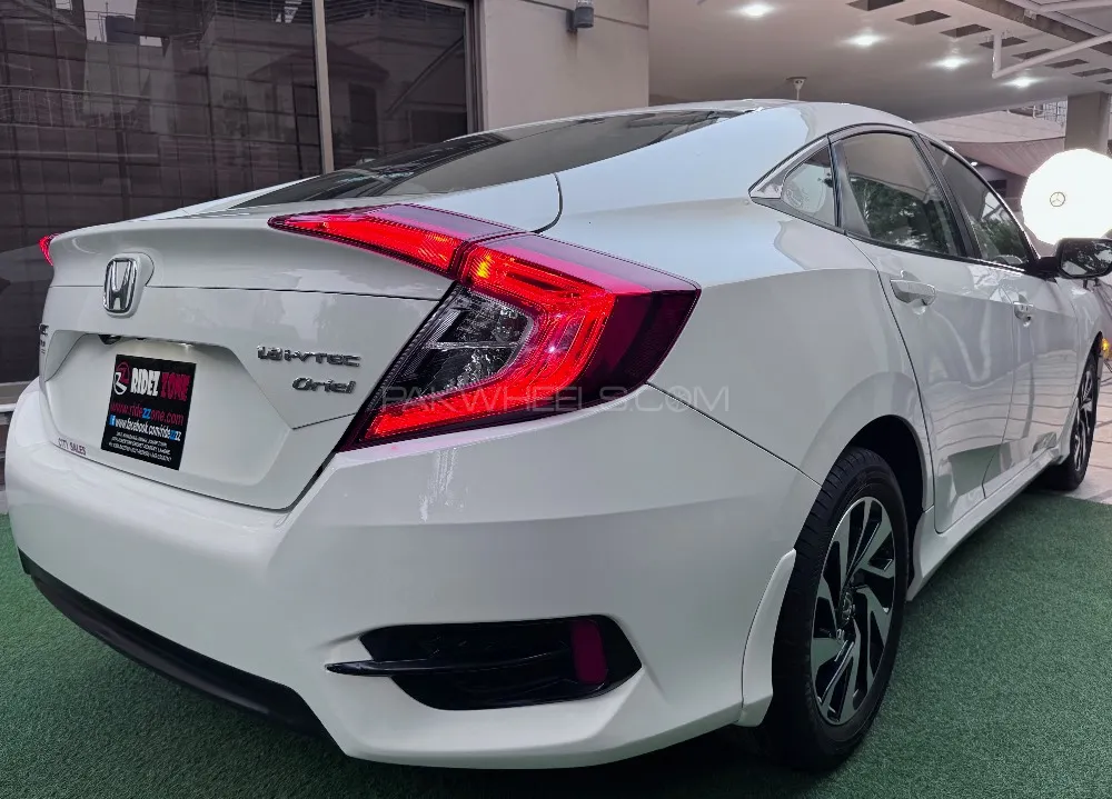 Honda Civic 2017 for Sale in Lahore Honda Civic 2017 for Sale in Lahore Image-4