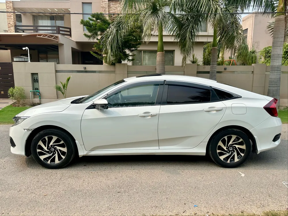Honda Civic 2017 for Sale in Lahore Honda Civic 2017 for Sale in Lahore Image-8