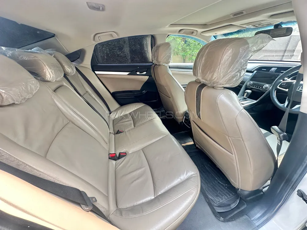 Honda Civic 2017 for Sale in Lahore Honda Civic 2017 for Sale in Lahore Image-11