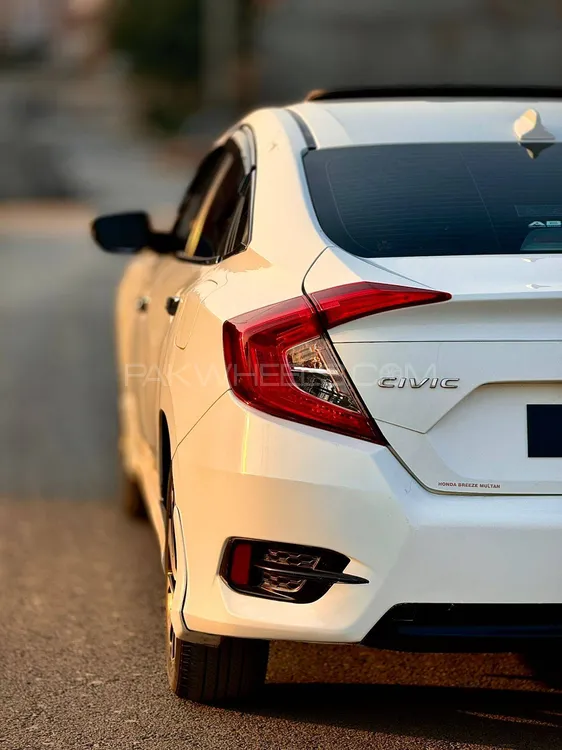 Honda Civic 2018 for Sale in Faisalabad Honda Civic 2018 for Sale in Faisalabad Image-5