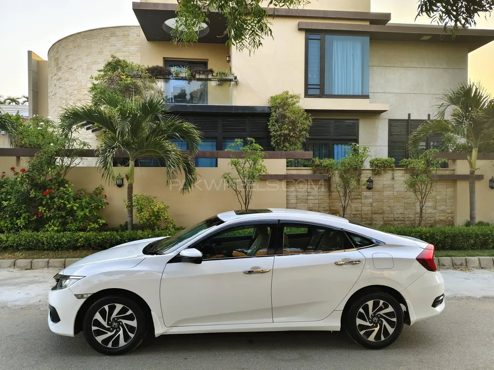 Honda Civic 2018 for Sale in Karachi Honda Civic 2018 for Sale in Karachi Image-12