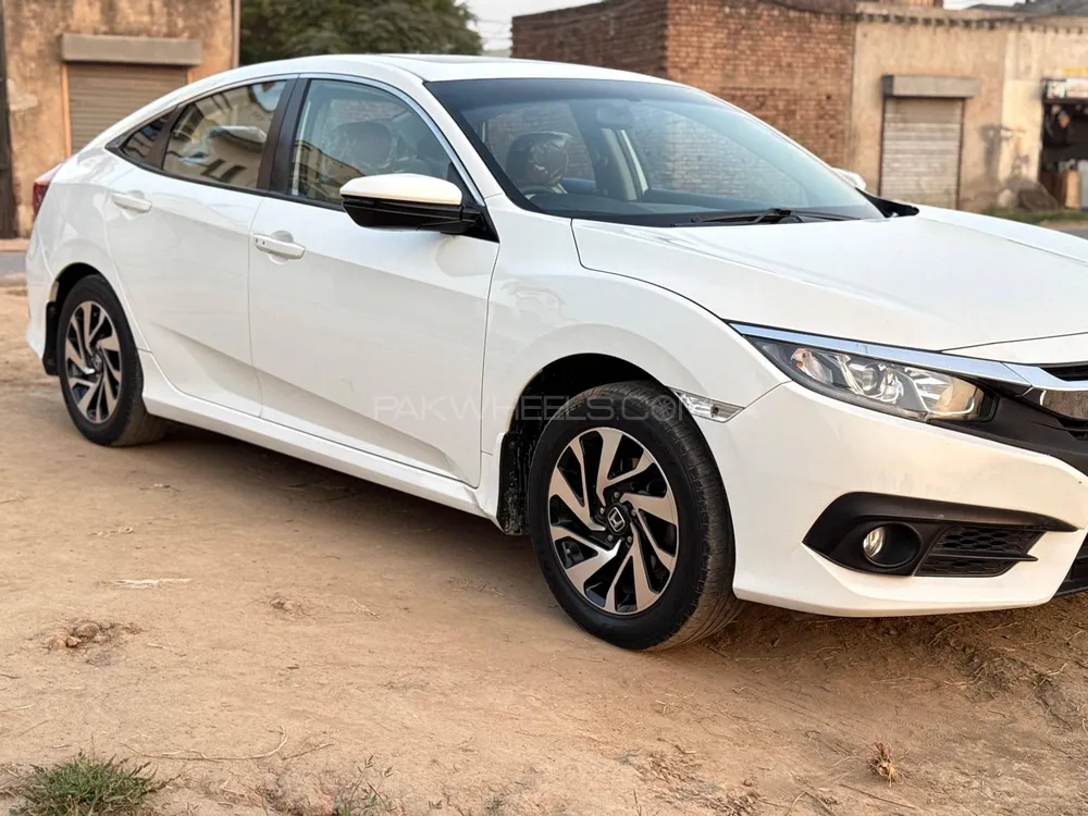Honda Civic 2018 for Sale in Mandi bahauddin Honda Civic 2018 for Sale in Mandi bahauddin Image-17