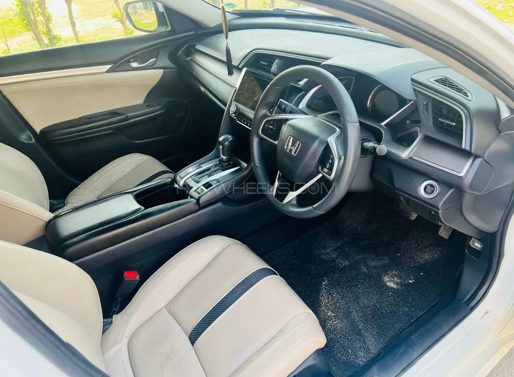Honda Civic 2018 for Sale in Faisalabad Honda Civic 2018 for Sale in Faisalabad Image-7