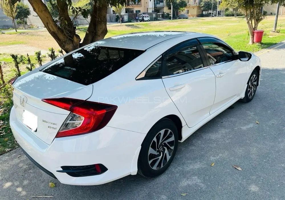 Honda Civic 2018 for Sale in Faisalabad Honda Civic 2018 for Sale in Faisalabad Image-5