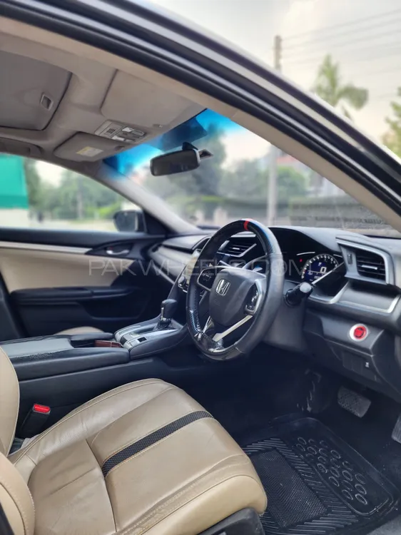 Honda Civic 2021 for Sale in Sahiwal Honda Civic 2021 for Sale in Sahiwal Image-6