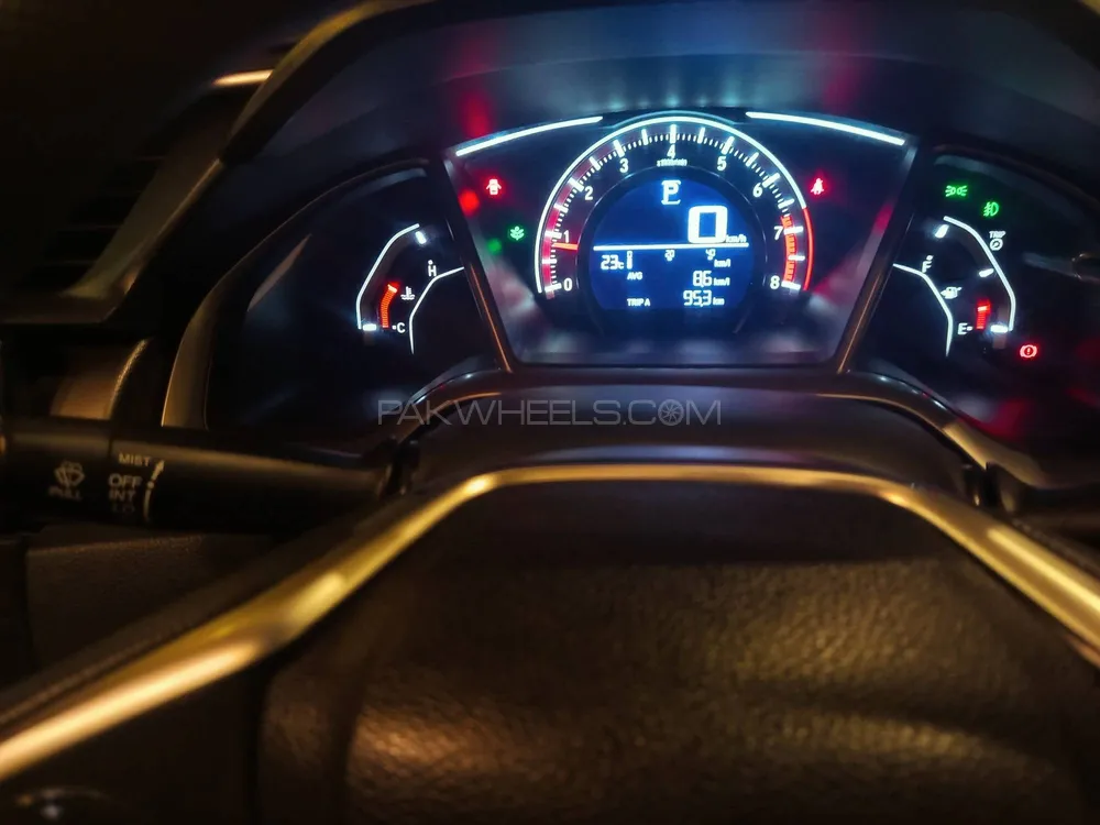 Honda Civic 2021 for Sale in Multan Honda Civic 2021 for Sale in Multan Image-12