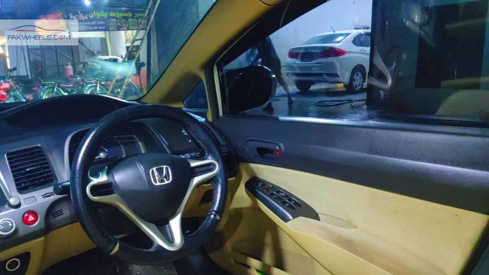 ہونڈا سوک 2011 for Sale in فیصل آباد ہونڈا سوک 2011 for Sale in فیصل آباد Image-9