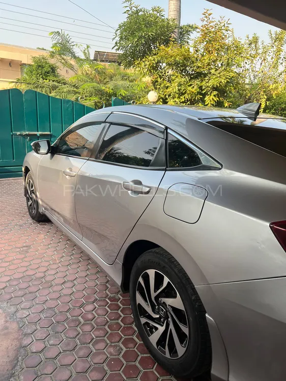 Honda Civic 2016 for Sale in Sialkot Honda Civic 2016 for Sale in Sialkot Image-3