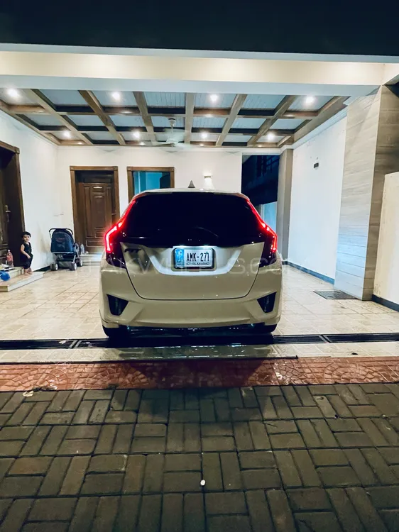 Honda Fit 2015 for Sale in Islamabad Honda Fit 2015 for Sale in Islamabad Image-5