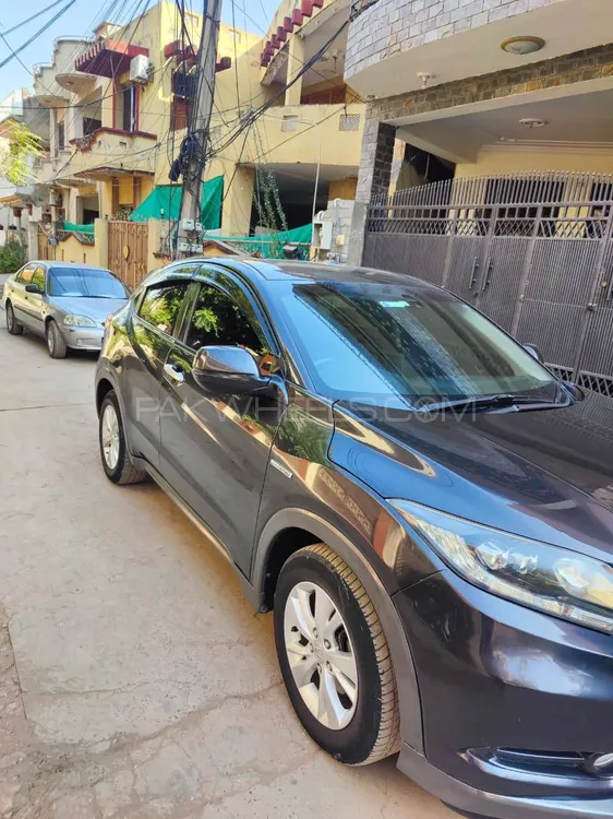 Honda Vezel 2014 for Sale in Rawalpindi Honda Vezel 2014 for Sale in Rawalpindi Image-4