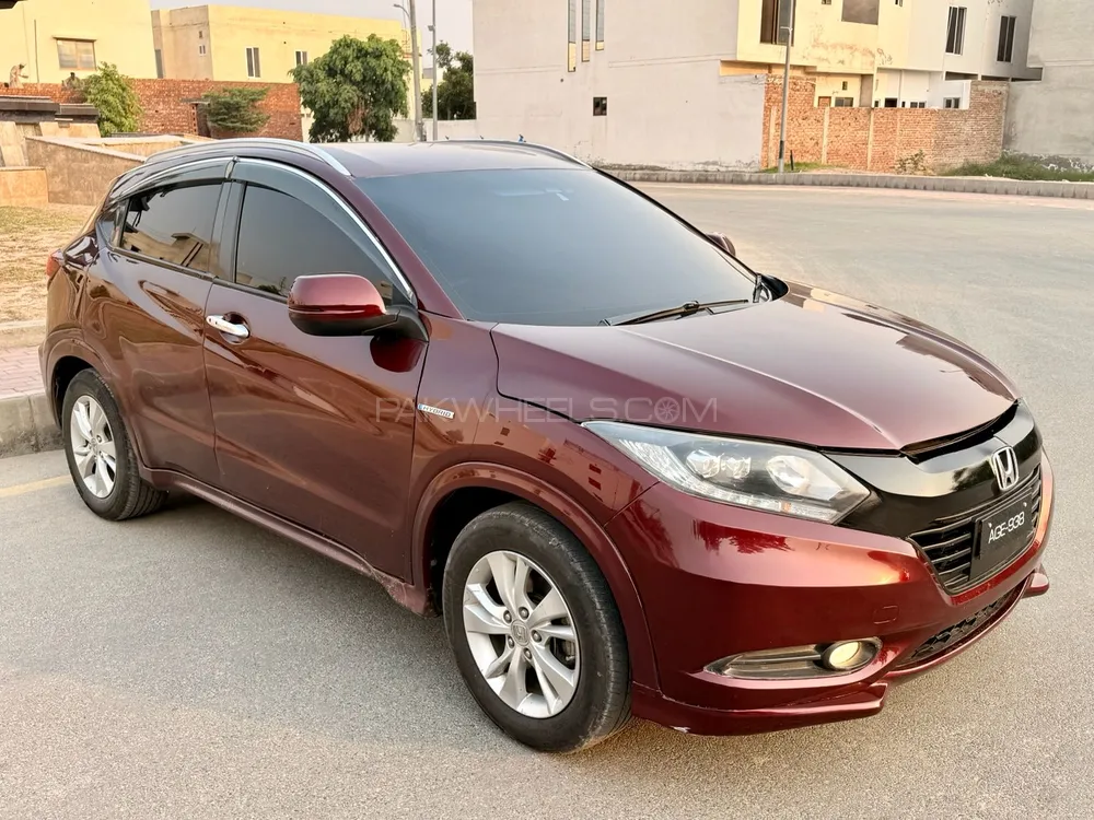 Honda Vezel 2014 for Sale in Multan Honda Vezel 2014 for Sale in Multan Image-2