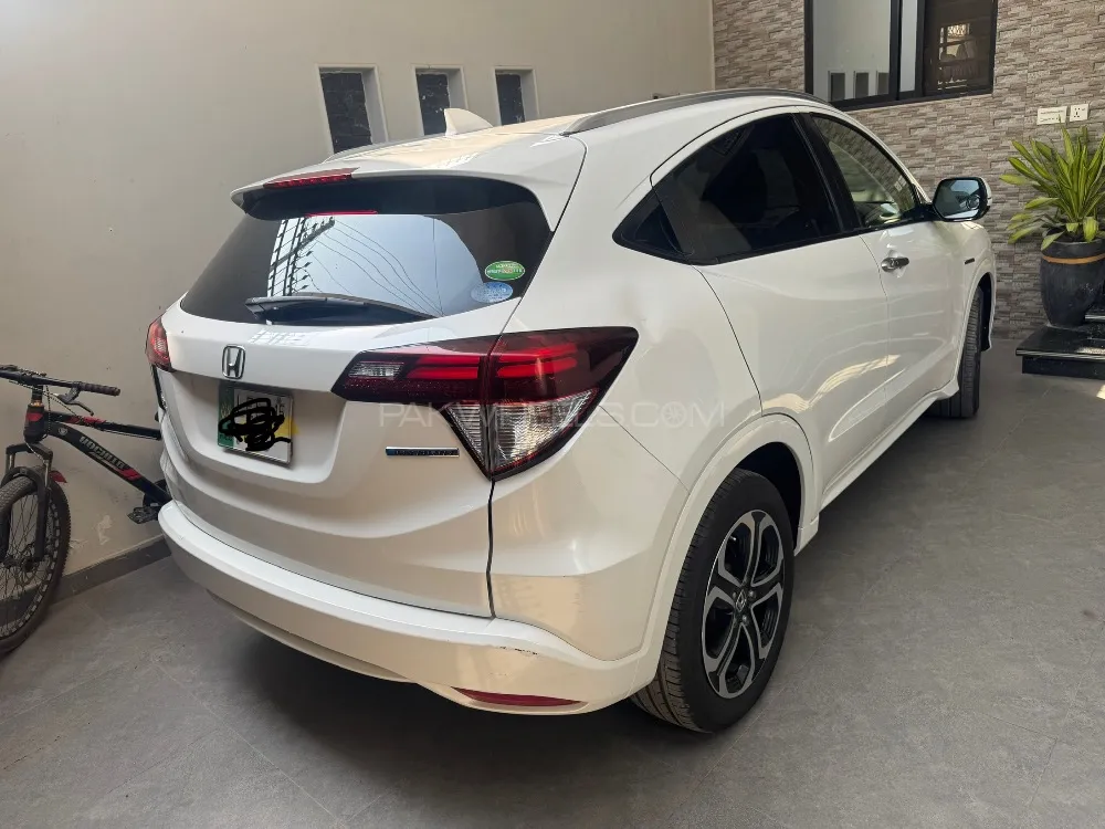 Honda Vezel 2015 for Sale in Multan Honda Vezel 2015 for Sale in Multan Image-3