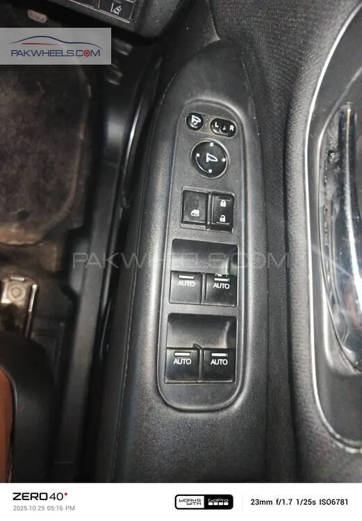Honda Vezel 2017 for Sale in Lahore Honda Vezel 2017 for Sale in Lahore Image-12