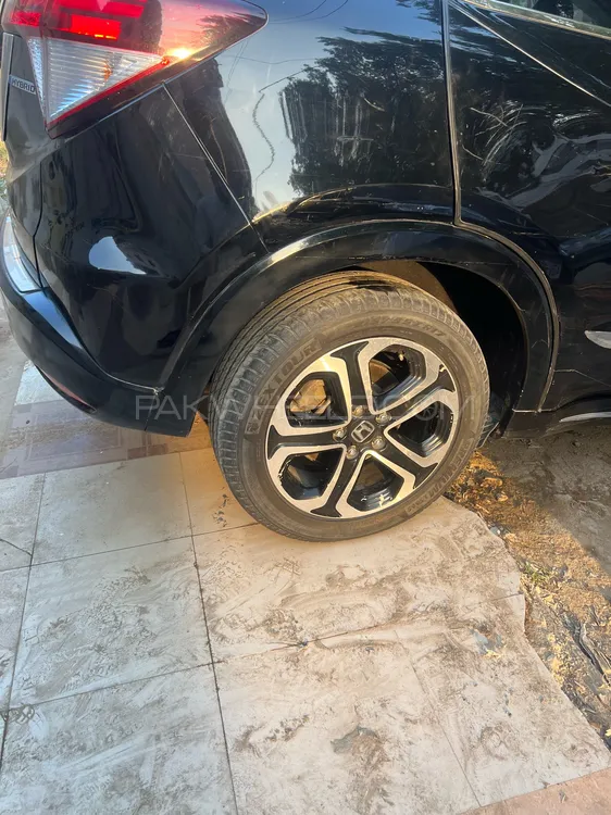 Honda Vezel 2016 for Sale in Karachi Honda Vezel 2016 for Sale in Karachi Image-11