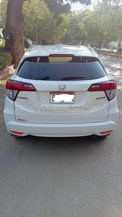 Honda Vezel 2016 for Sale in Karachi Honda Vezel 2016 for Sale in Karachi Image-2