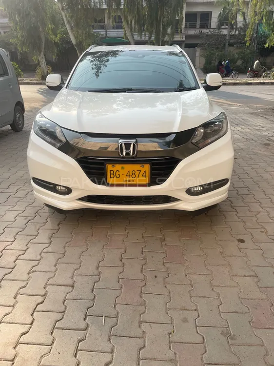 Honda Vezel 2017 for Sale in Multan Honda Vezel 2017 for Sale in Multan Image-3