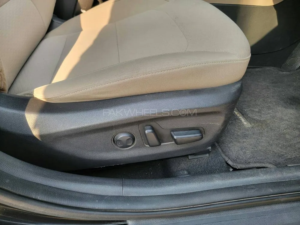 Hyundai Elantra 2021 for Sale in Faisalabad Hyundai Elantra 2021 for Sale in Faisalabad Image-6