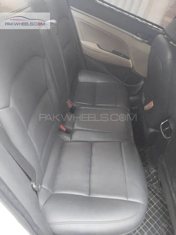 Hyundai Elantra 2021 for Sale in Lahore Hyundai Elantra 2021 for Sale in Lahore Image-11