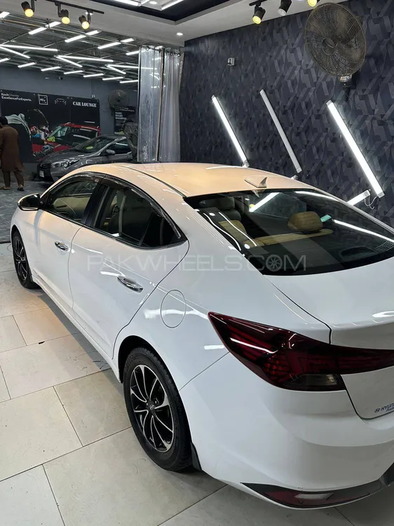 Hyundai Elantra 2021 for Sale in Lahore Hyundai Elantra 2021 for Sale in Lahore Image-8