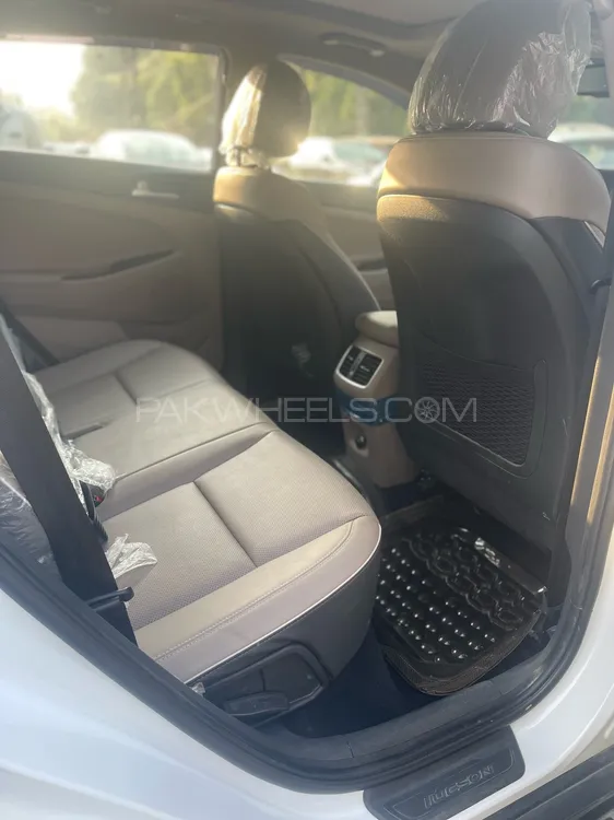 Hyundai Tucson 2023 for Sale in Lahore Hyundai Tucson 2023 for Sale in Lahore Image-9