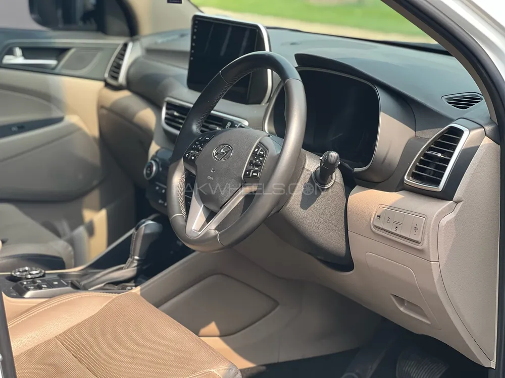 Hyundai Tucson 2025 for Sale in Lahore Hyundai Tucson 2025 for Sale in Lahore Image-10