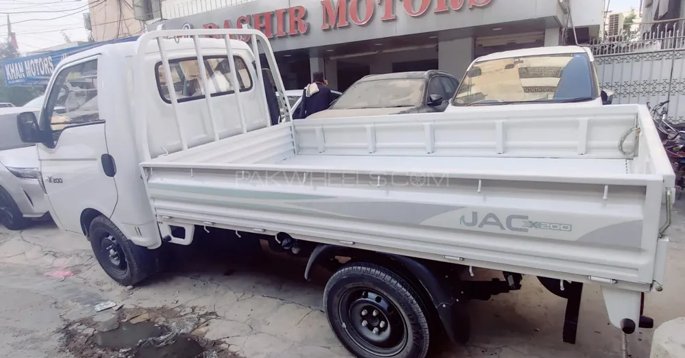 JAC X200 2025 for Sale in Karachi JAC X200 2025 for Sale in Karachi Image-4