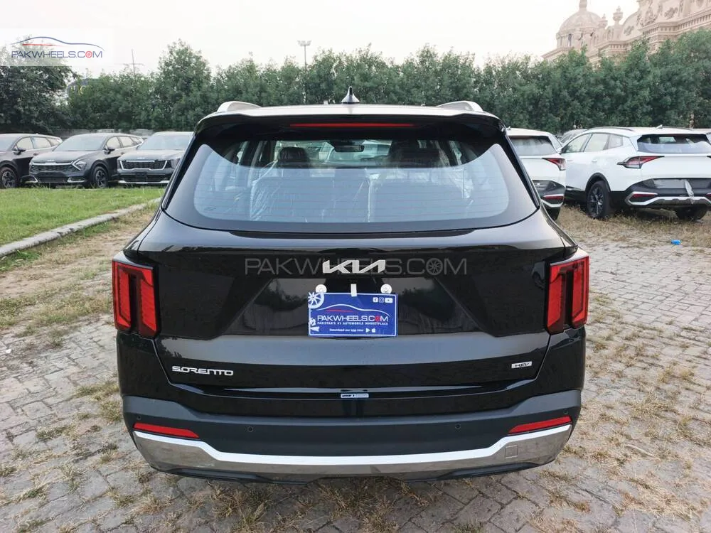 KIA Sorento 2025 for Sale in Lahore KIA Sorento 2025 for Sale in Lahore Image-4
