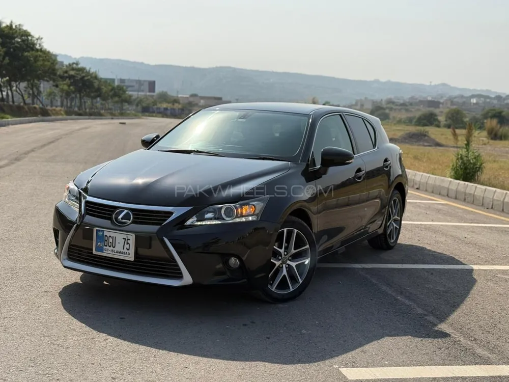 لیکزس سی ٹی 200 ایچ 2014 for Sale in اسلام آباد Image-1