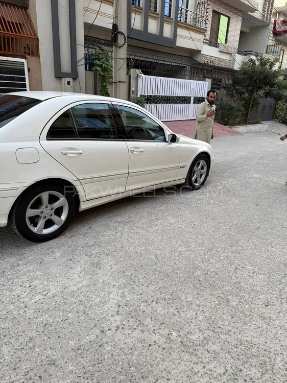 Mercedes Benz C Class 2006 for Sale in Islamabad Mercedes Benz C Class 2006 for Sale in Islamabad Image-5