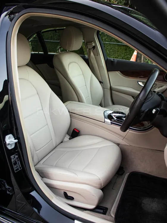 Mercedes Benz C Class 2015 for Sale in Islamabad Mercedes Benz C Class 2015 for Sale in Islamabad Image-9