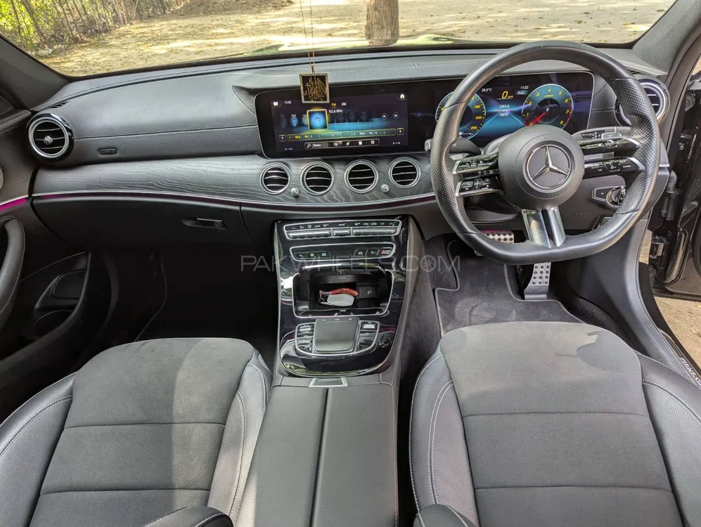 Mercedes Benz E Class 2022 for Sale in Lahore Mercedes Benz E Class 2022 for Sale in Lahore Image-9